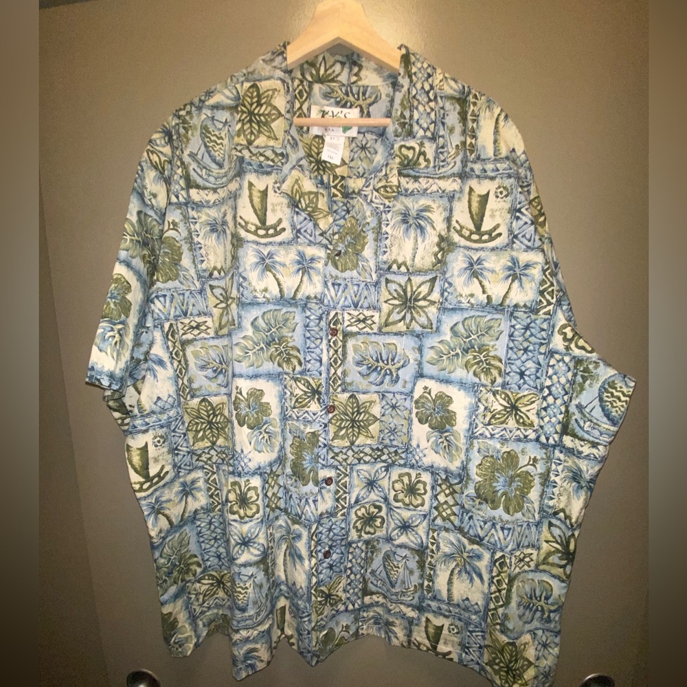 KY’s Hawaiian palm tree shirt